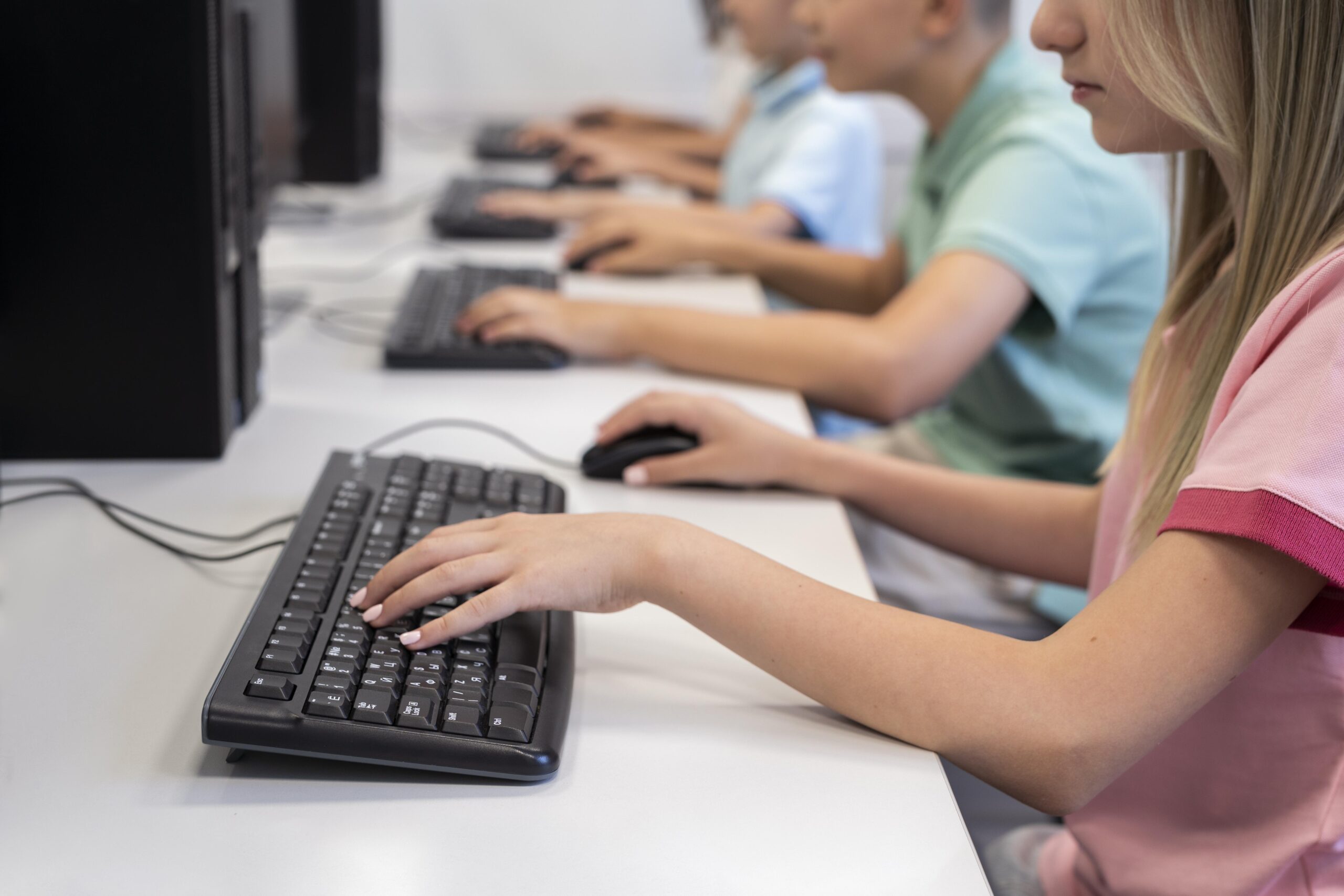 Teclado: digitação e teclas de atalho básicas
